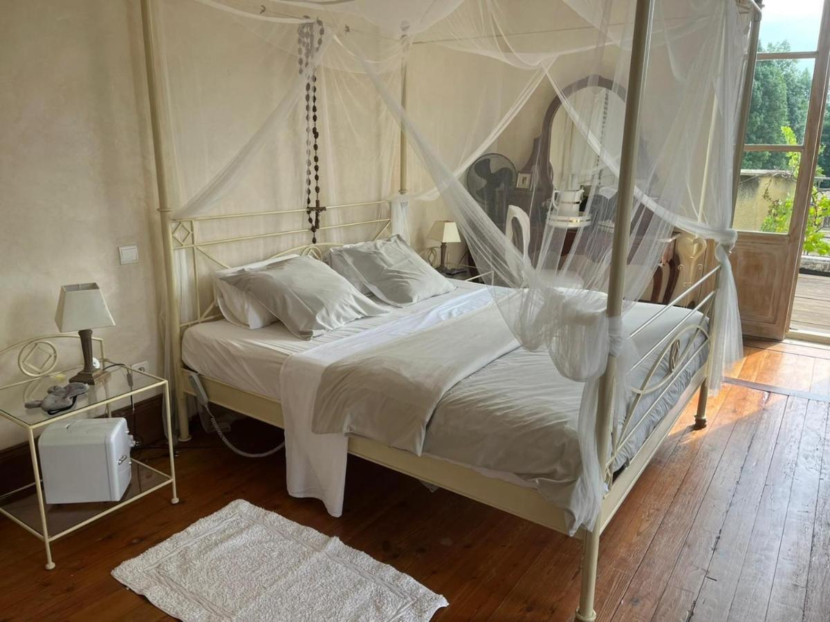 En Bord De Riviere Bed & Breakfast Casseneuil Ngoại thất bức ảnh